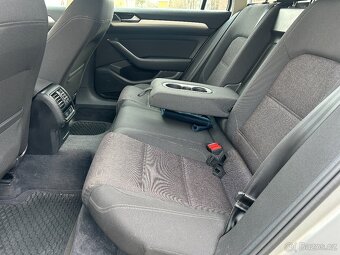 Passat 2.0 TDi 110 kW rozvody ve 216.tis km - 17