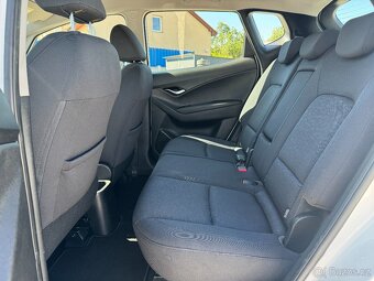 Hyundai ix20 1.6 i 92kw Automat 1.Majitel extra výbava - 17