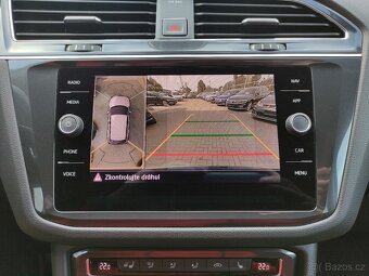 VW Touran DSG HIGHLINE LED ACC NAVI VYHŘ.SEDAČKY TAŽNÉ - 17