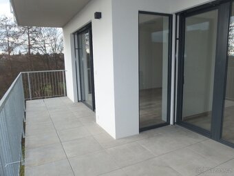 Pronájem bytu 4+kk s terasou a parkováním v Turnově. - 17