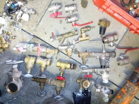 ventil,radiator,pojistny ventyl,instalatersky material, - 17