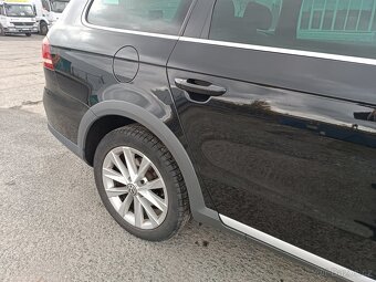 Volkswagen Passat Alltrack 4x4 Manuál 2,0TDi - 17