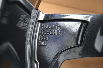 Škoda Superb III/IV/VW Passat B8-NOVÉ orig.Alu 18-8x18,ET44 - 17