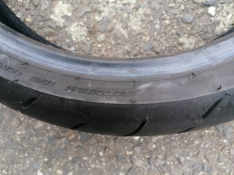 Prodám gumy na dojetí, silnice 180/55 ac190/55 R17 - 17