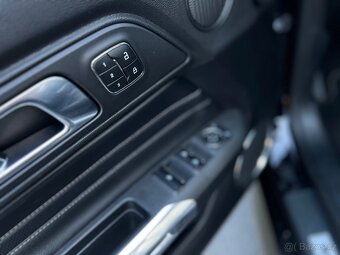 Ford Mustang 2023 - 17