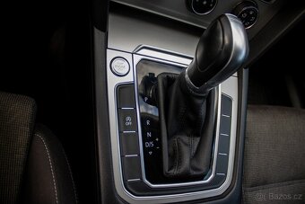 Volkswagen Passat Variant 2.0 TDI DSG - 17