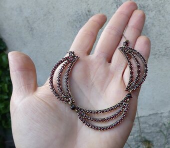 Stříbrné náhrdelníky s českými granáty, koliery, různé - 17