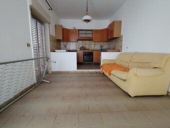 Sicílie, RD 3 byty, 362 m2, zahr. 400 m2, Milazzo,San Pietro - 17