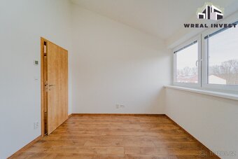 PRODEJ NOVOSTAVBY RD 4+KK S DVOUGARÁŽÍ VE VELKÉ POLOMI - 17