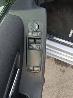 Mercedes Benz b200 turbo - 17