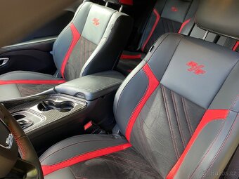 Dodge Challenger 5.7 HEMI r.v. 2017 - 17