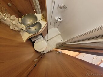 Ford 2.2TDCi 140PS LMC Breezar A694G, zimní paket - 17