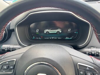 MG EHS PHEV Luxury 1.5 190kW AUT. Panorama - Zálohováno - 17