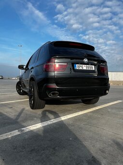 BMW X5 E70 4.8i | 2007 | MAX | 7 míst - 17