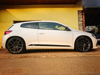 Scirocco R - 17