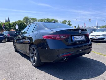 Alfa Romeo Giulia - 17