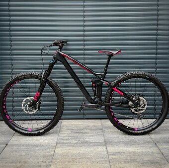 CUBE Sting WS 140 HPC RACE, vel. S, 27.5” - 17