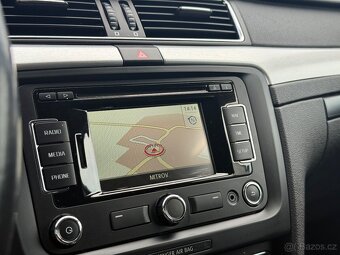 Škoda Superb II 2.0tdi 140ps combi DSG-NAVI-Dekra - 17