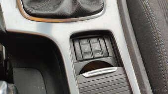 Ford Mondeo 2,2TDCi 147kW původ ČR - 17
