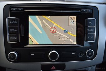 Volkswagen Passat 2,0 TDi PO SERVISU,BEZ KOROZE - 17