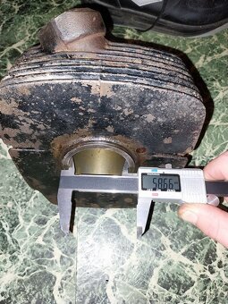 Válec  ČZ 175/477 - 17