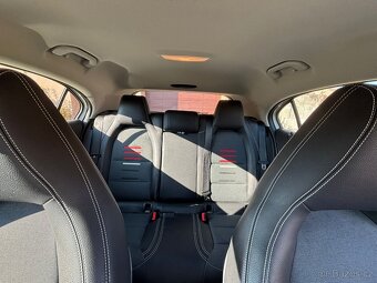 Mercedes-Benz A 180 (2017) - 17