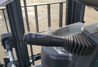 Elektrický VZV nový 1800kg - 17