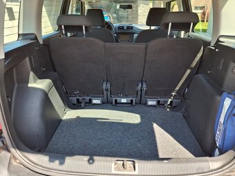 Škoda Yeti 1.2 benzín, 77kW manuál / Navi / tažné - 17
