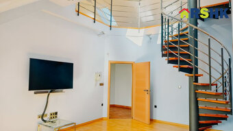 Výjimečný obytně-komerční objekt - 17