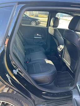 Mercedes-Benz B 200 d 4Matic Special Edition - 17