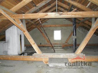 Prodej budovy 4+1 s velkým pozemkem, Křišťanovice - 17