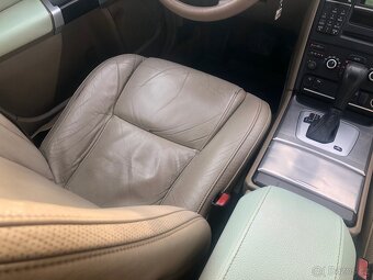 Volvo XC90 2,4 D5 AWD 136kw - 17