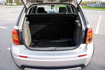 Suzuki SX4 1.5 GLX Urban Line - 17