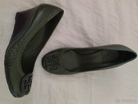 Lodičky na klínku Tory Burch, olivová kůže vel. 36 - 17
