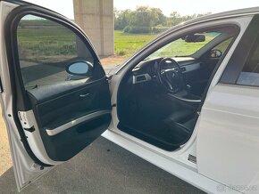 BMW 335i E90 2008 - 17