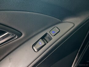 Hyundai ix35 2,0 CRDI 135kW,4X4,SERVISKA,ČR - 17