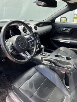 Ford Mustang - 17