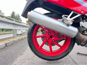 Honda vfr 750 ( rc36 ) - 17