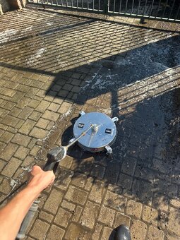 Čištění střech, fasád, dlažeb, FVE panelů - Kolín - 17