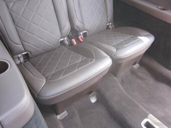 Mercedes-Benz GLS 500 4MATIC, 7 míst - 17