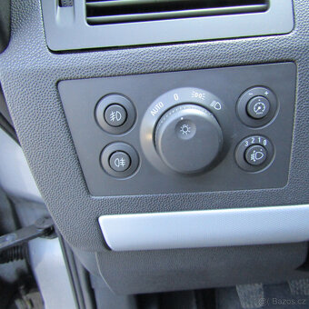 Opel Zafira B 1,8i 103kw, 7míst, NAJETO 91 649km - 17
