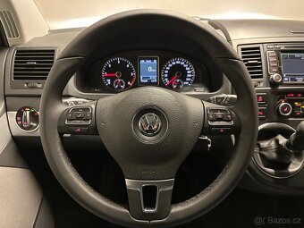 VW MULTIVAN LIFE T5.1 2.0TDI 103kW WEBASTO 7MÍST TEMPO TAŽNÉ - 17