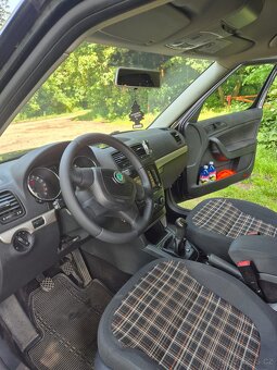 Škoda Yeti 2.0 TDI 4x4 top stav - 17