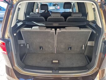 Volkswagen Touran 1,4 TSI DSG Highline, 7 míst, 110 kW - 17