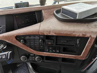 Prodám tahač návěsů VOLVO FH 13.500 EURO 6 dvouokruhová hydr - 17