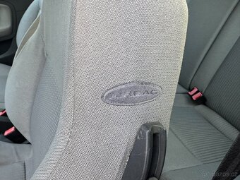 Seat Ibiza 1,4i 55 KW KOLA STK - 17