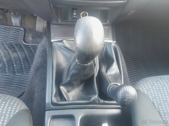 MITSUBISHI L200 r.v. 2015 4x4 hodně zainvestováno - 17