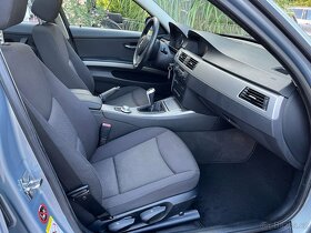 BMW Řada 3, 320i 110kW Navi-Panorama-Serviska - 17