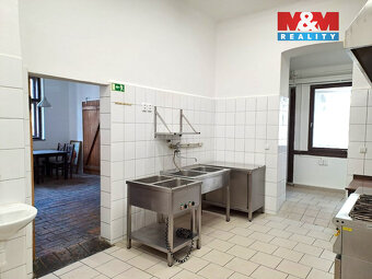 Pronájem obchodního prostoru, 221m2, ul. Riegrova, Brno - 17