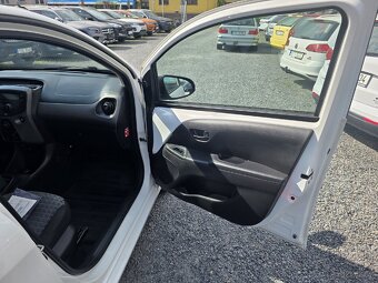 Peugeot 108 1.0 - 17